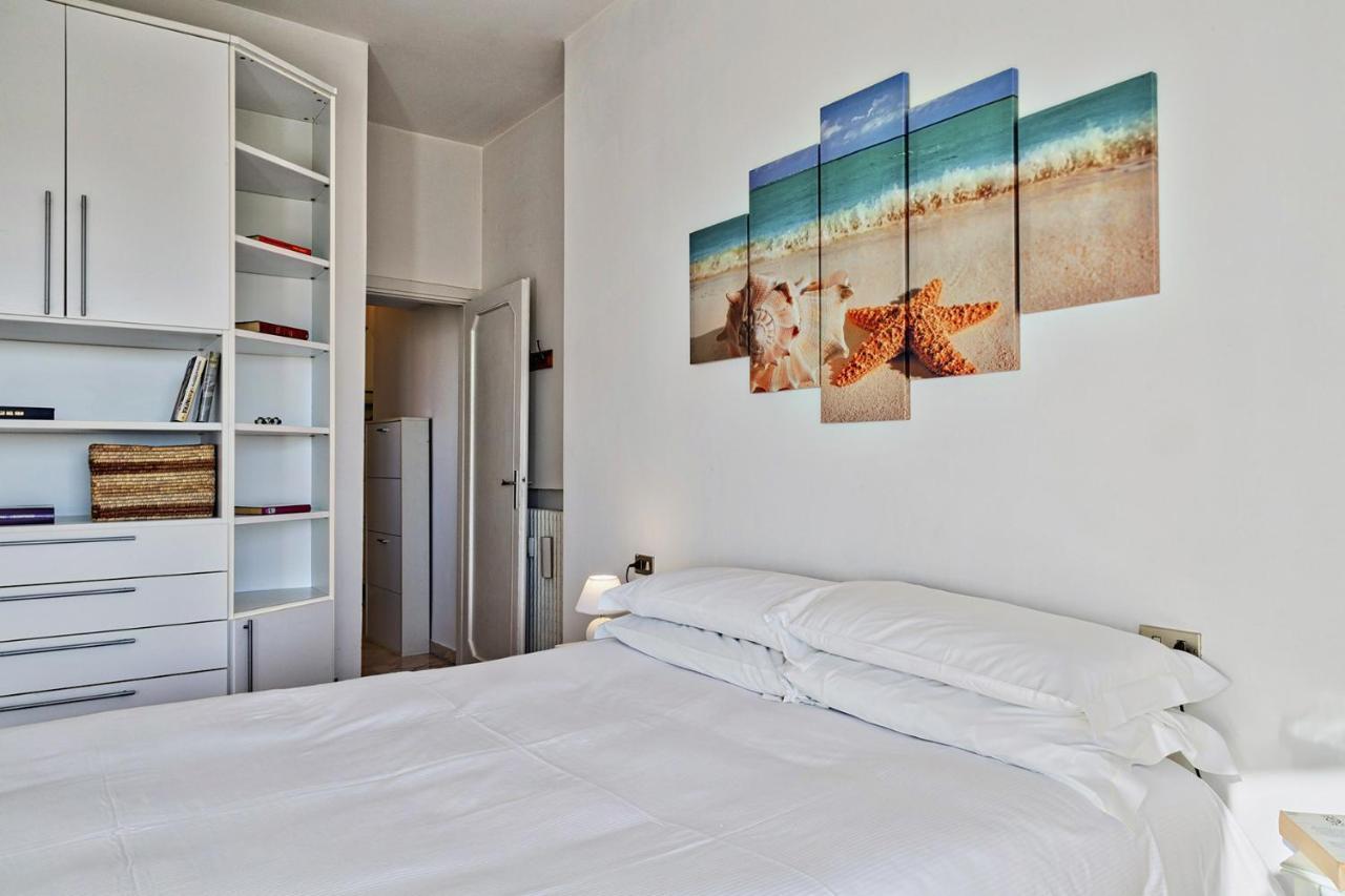 Homey Seaview Apartment By Wonderful Italy Genoa Bagian luar foto
